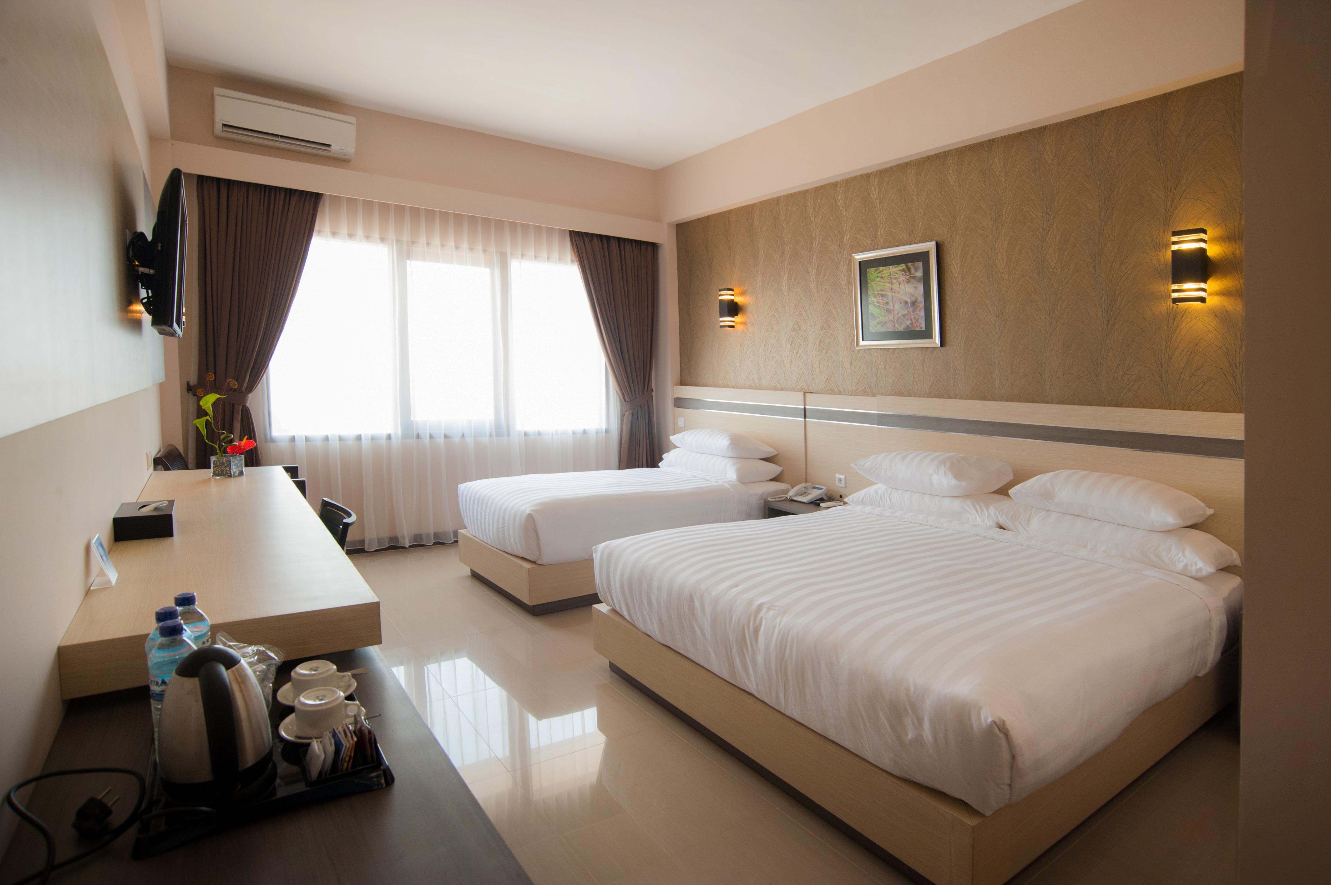 Lombok Raya Hotel Mataram Esterno foto