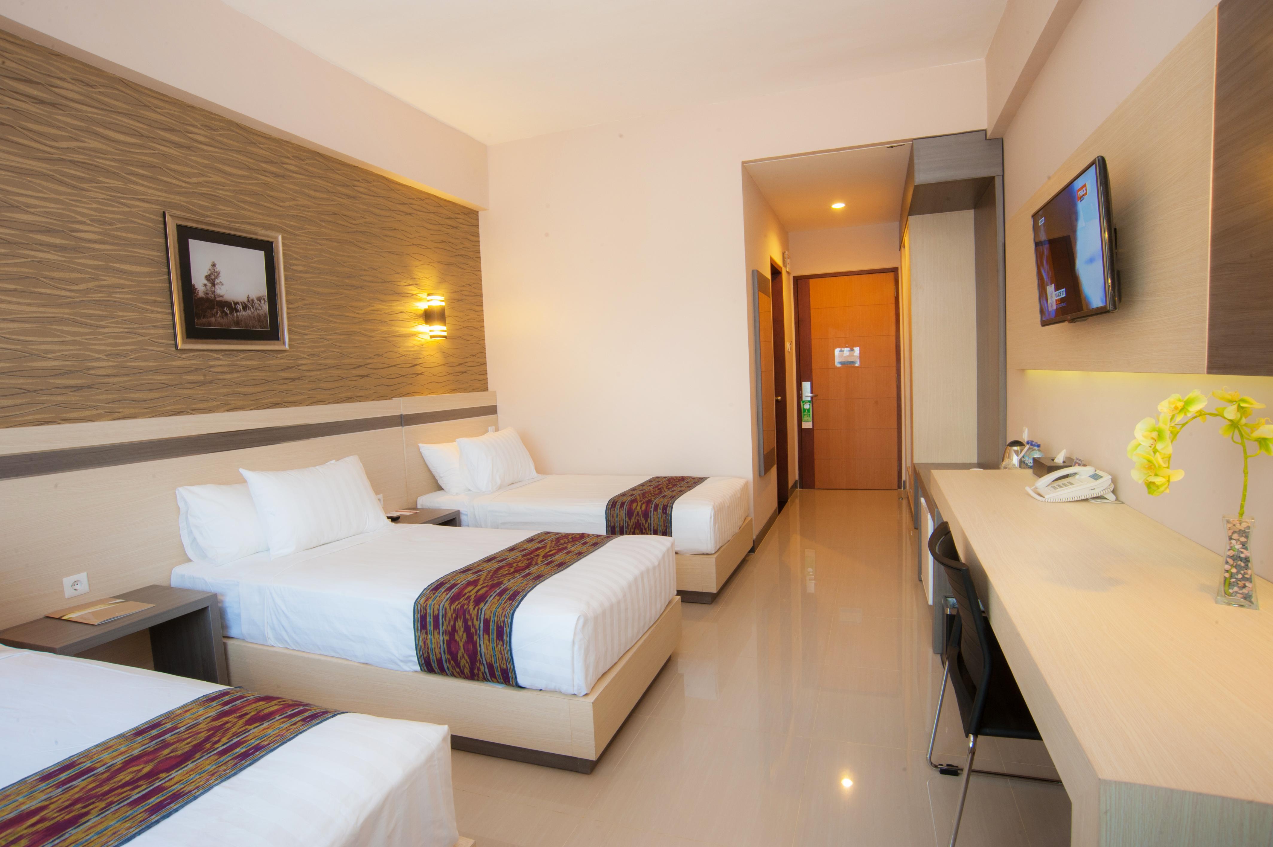 Lombok Raya Hotel Mataram Esterno foto