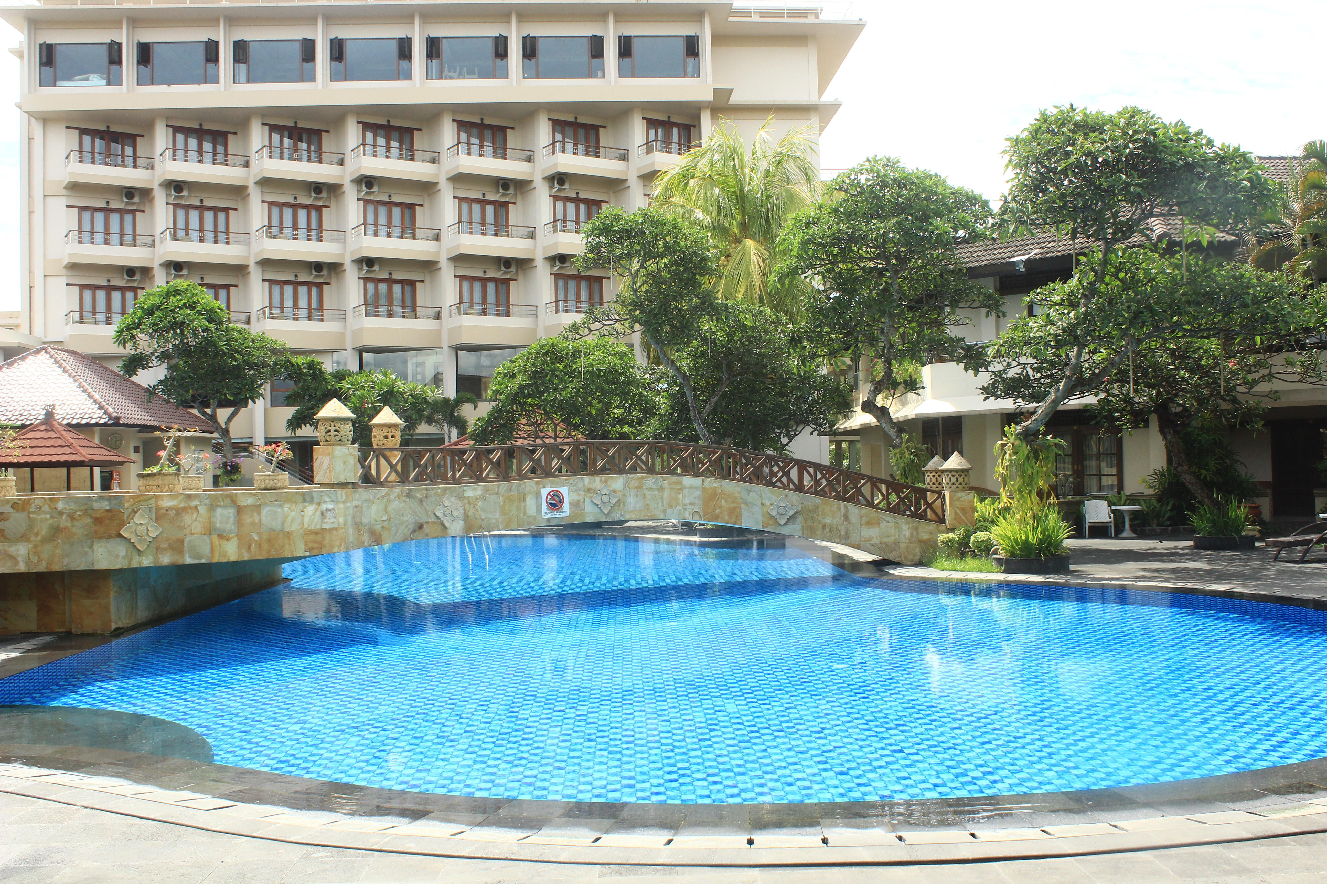 Lombok Raya Hotel Mataram Esterno foto