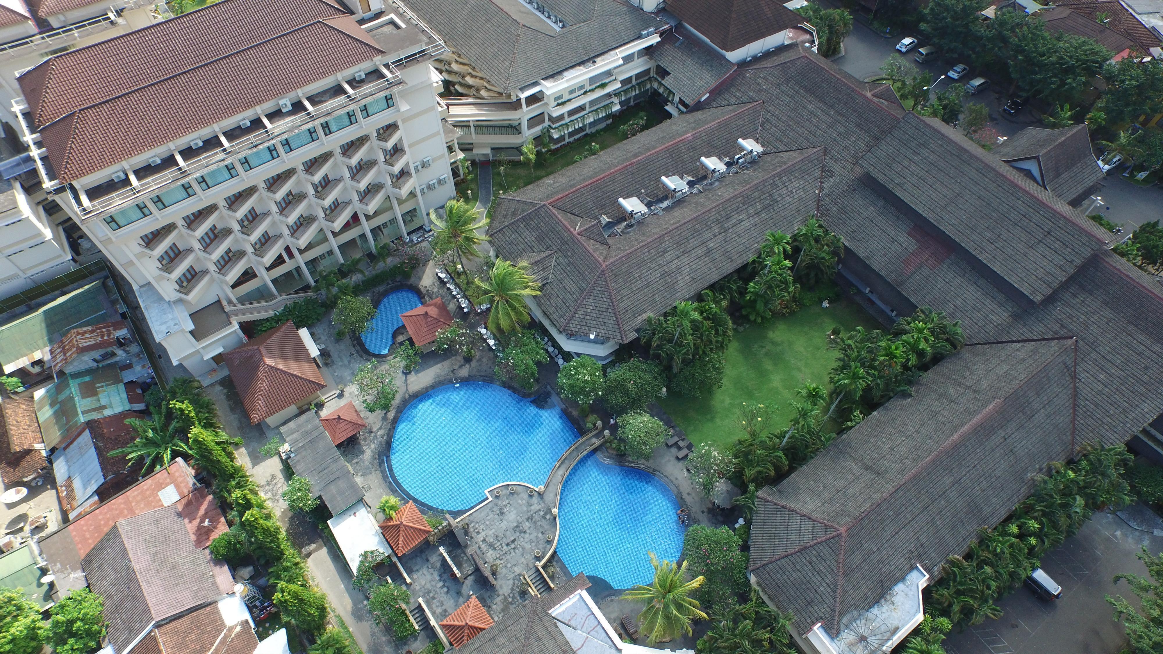 Lombok Raya Hotel Mataram Esterno foto
