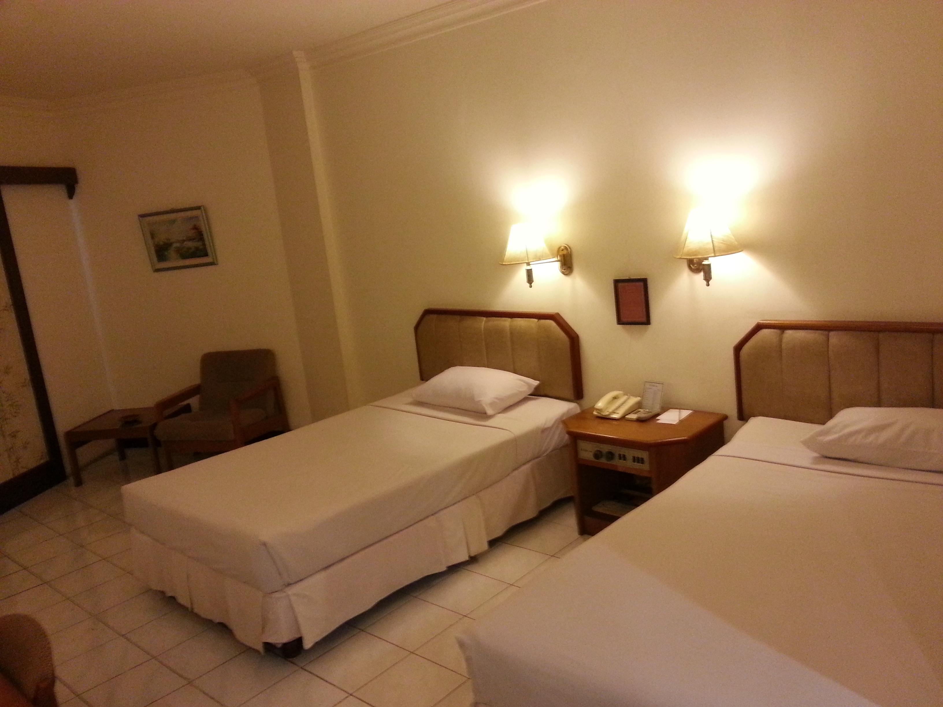 Lombok Raya Hotel Mataram Esterno foto
