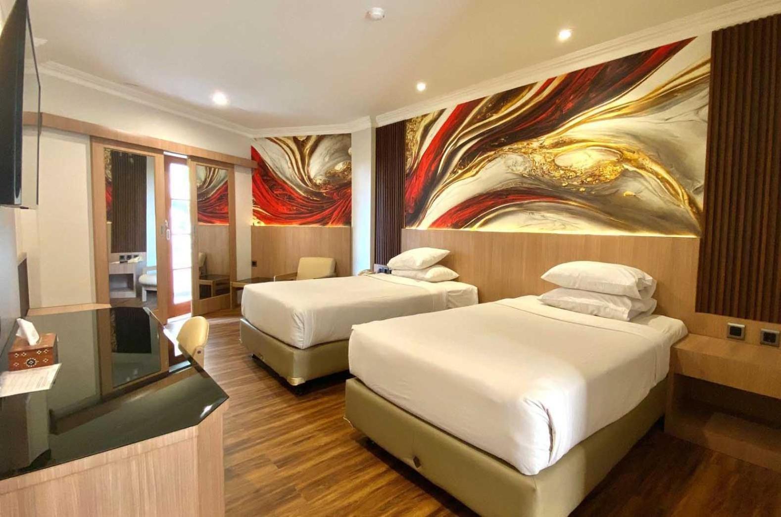 Lombok Raya Hotel Mataram Esterno foto