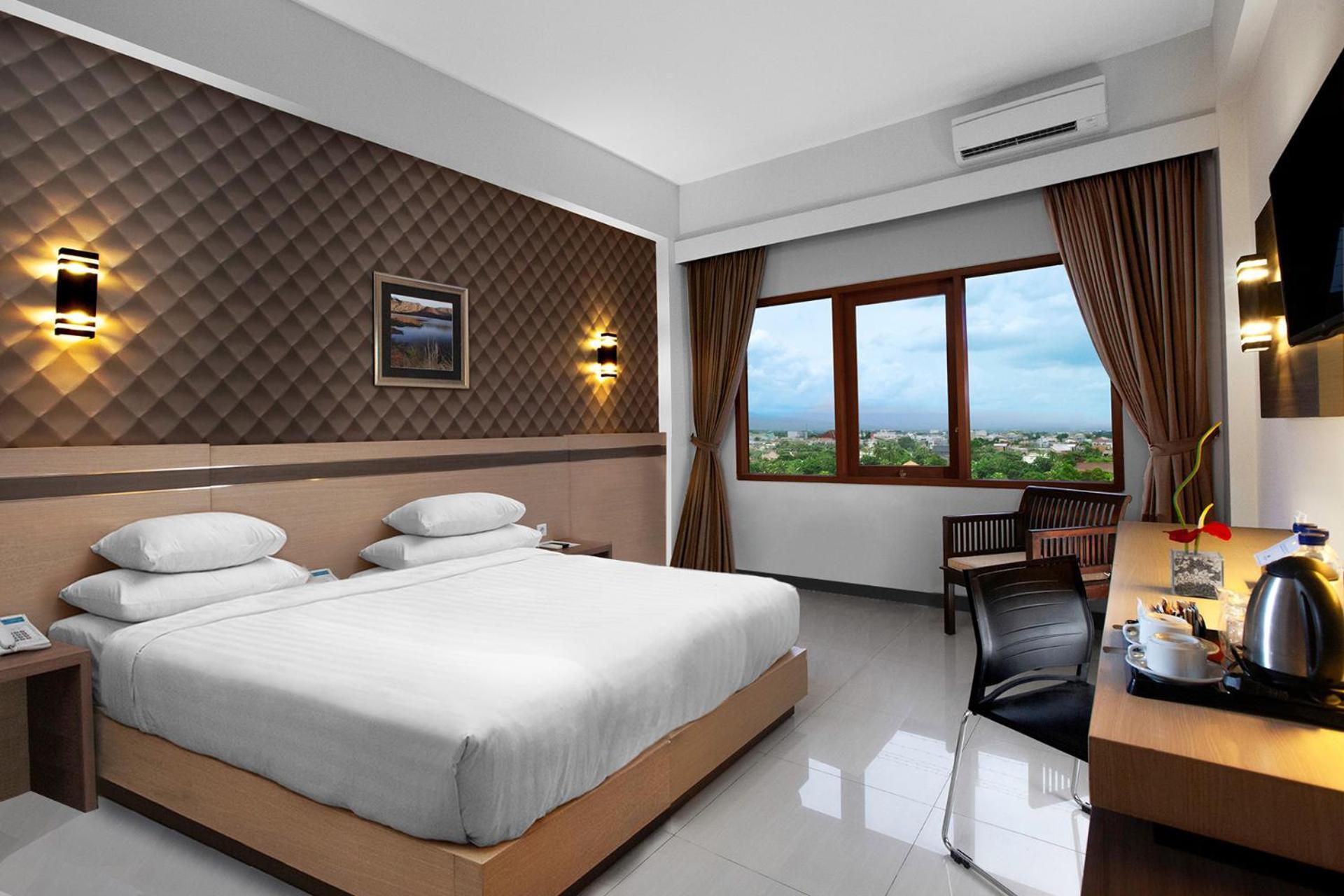 Lombok Raya Hotel Mataram Esterno foto