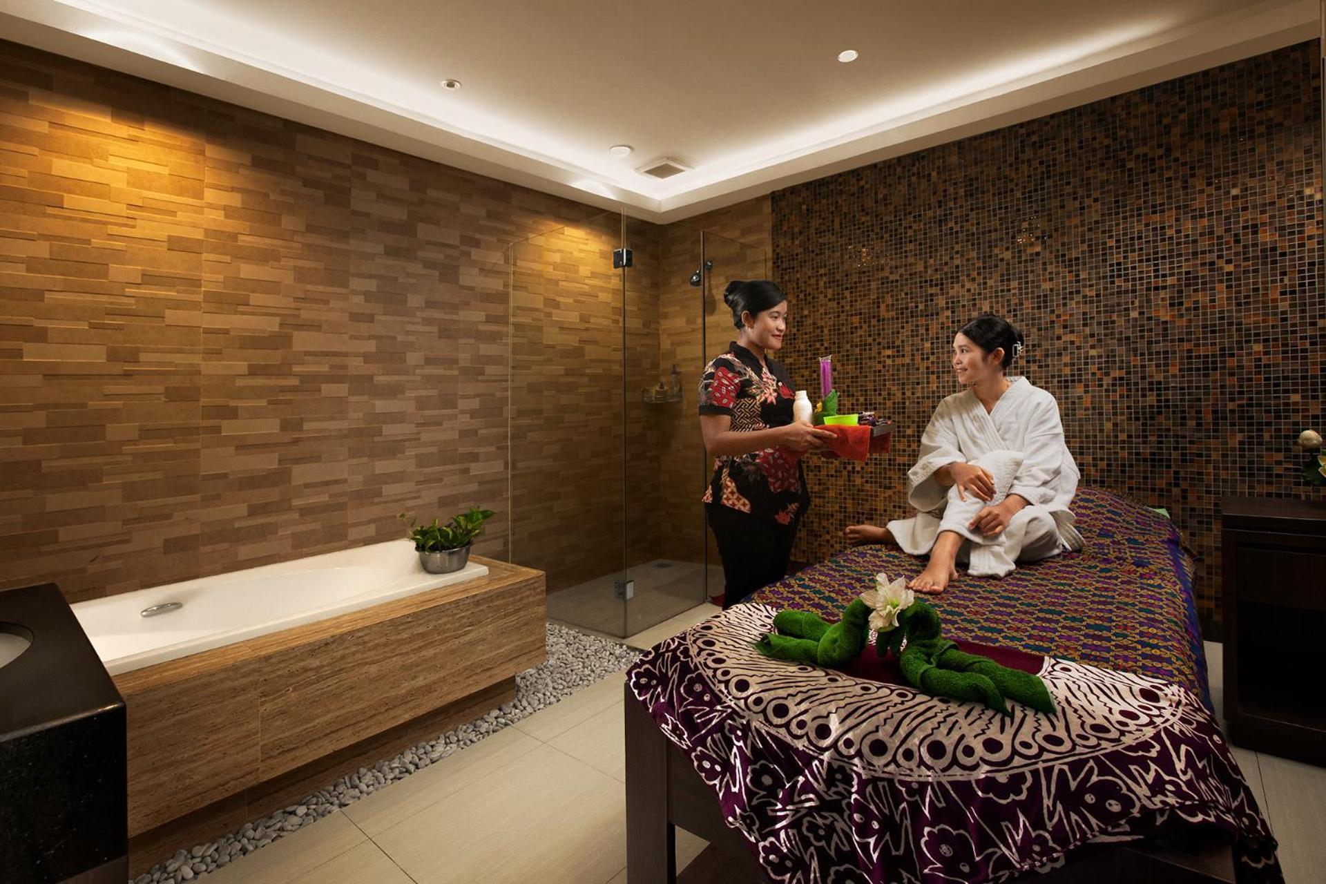 Lombok Raya Hotel Mataram Esterno foto